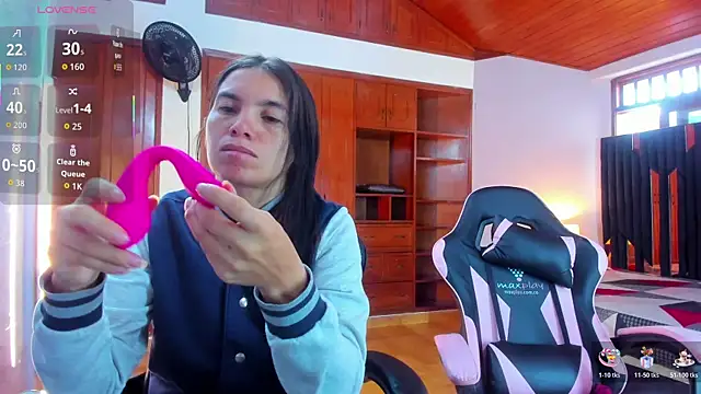 Sofy and Mia online show from January 8, 2026, 12:44 pm