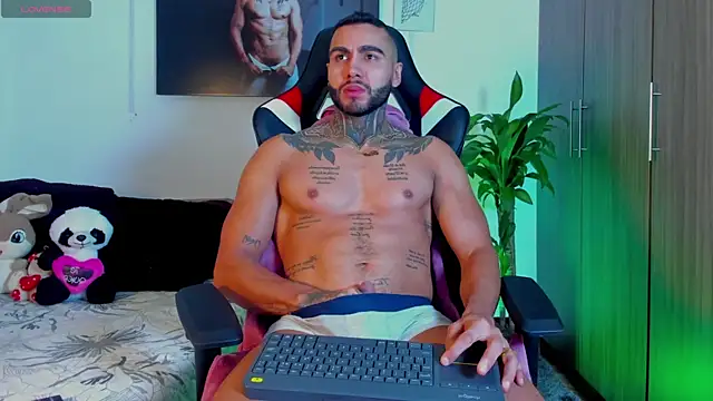 Danny Willson online show from April 18, 2026, 12:51 pm