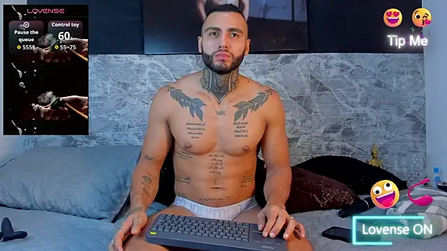 Danny Willson online show from November 4, 2025, 10:08 am