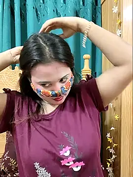 Snapshot of Beauty_Queen_Soniya chatting on April 30, 2026, 1:18 pm Beauty Queen Soniya online show from April 30, 2026, 1:18 pm