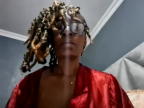 Snapshot of NaughtyCouga chatting on May 4, 2026, 4:38 am NaughtyCouga online show from May 4, 2026, 4:38 am