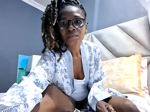Snapshot of NaughtyCouga chatting on May 3, 2026, 4:50 am NaughtyCouga online show from May 3, 2026, 4:50 am