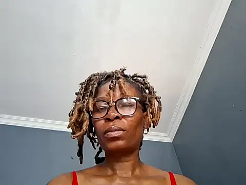 Snapshot of NaughtyCouga chatting on April 27, 2026, 10:57 am NaughtyCouga online show from April 27, 2026, 10:57 am