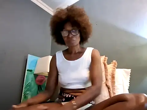 NaughtyCouga online show from February 18, 2026, 5:05 am