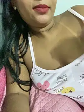 Brunamorenago online show from February 3, 2026, 11:21 pm