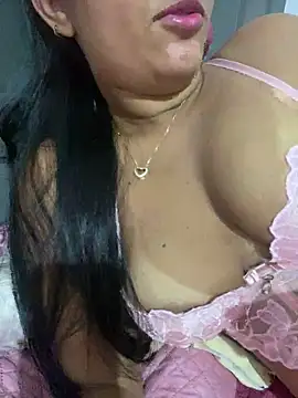 Snapshot of Brunamorenago chatting on May 3, 2026, 10:35 pm Brunamorenago online show from May 3, 2026, 10:35 pm