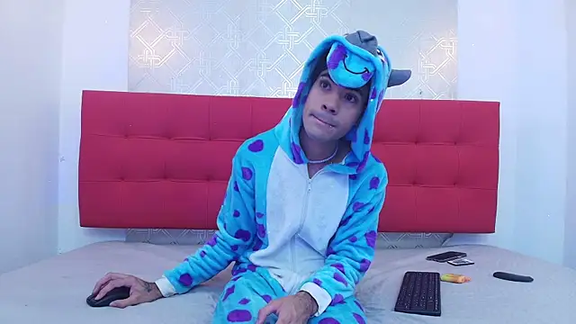 JacobBlackwell  online show from October 31, 2025, 11:51 am