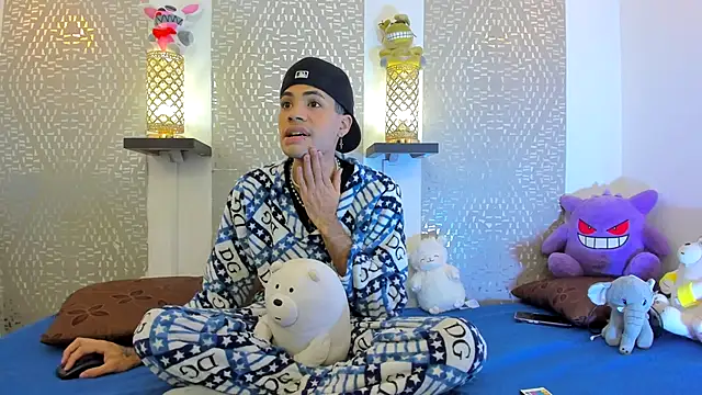 JacobBlackwell  online show from October 26, 2025, 7:25 pm