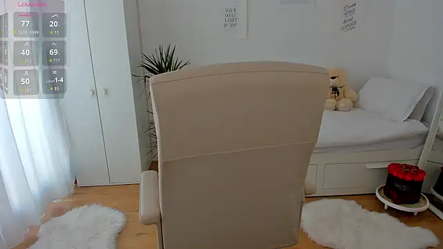 bubbledoll77 online show from January 12, 2026, 7:48 am