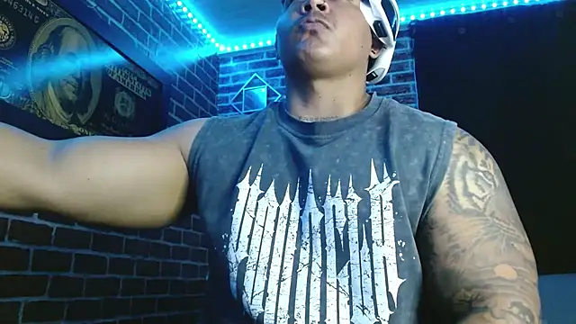 Snapshot of jordan_bigcock_ chatting on February 3, 2026, 6:22 am jordan bigcock online show from February 3, 2026, 6:22 am