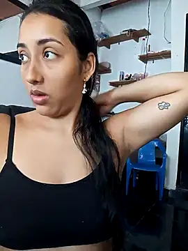 Queen sofya online show from November 11, 2025, 3:18 pm