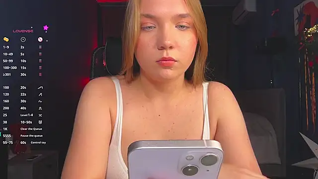 RebeccaEglitis online show from April 20, 2026, 4:41 pm