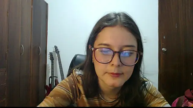 CarlaLorez online show from March 6, 2026, 12:27 am