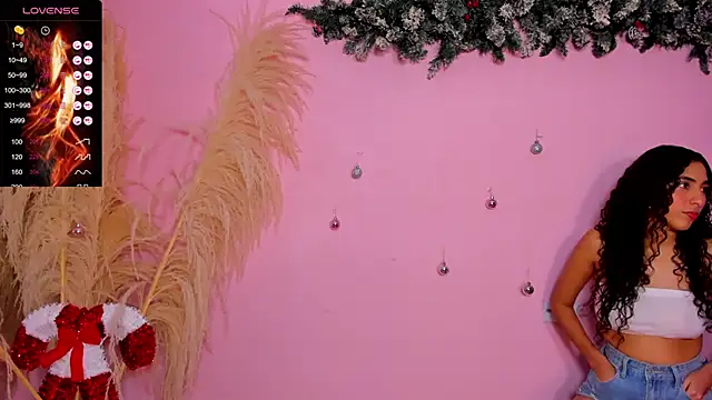 Snapshot of Pink_hell222 chatting on November 29, 2025, 1:39 am Pink hell222 online show from November 29, 2025, 1:39 am