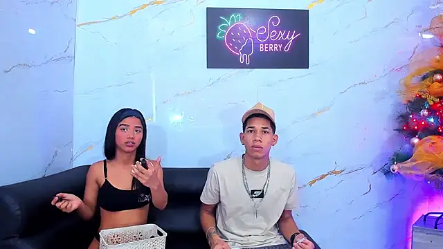 Little nicoll online show from December 2, 2025, 10:44 pm