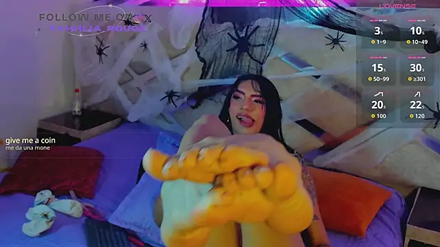 Snapshot of tahhlia_rouge chatting on October 29, 2025, 5:01 pm tahhlia rouge online show from October 29, 2025, 5:01 pm