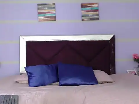 LizzyGrey  online show from October 20, 2025, 7:25 pm