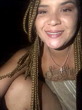 AliceXmoore online show from October 25, 2025, 5:17 am