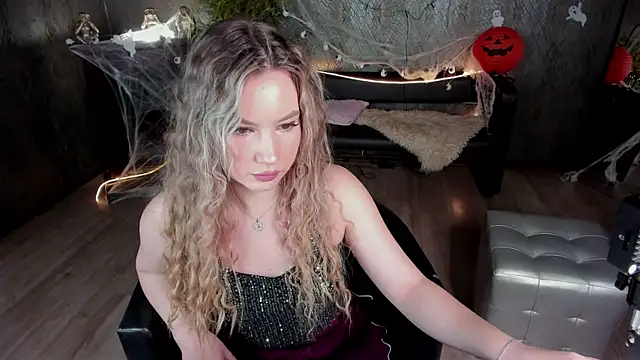  BellaClark online show from October 23, 2025, 5:06 am