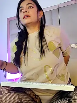 Snapshot of DayanaNaughty chatting on November 25, 2025, 3:40 am DayanaNaughty online show from November 25, 2025, 3:40 am