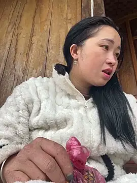 miemie-xx online show from December 5, 2025, 1:38 am