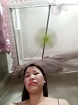 ladzy sexy online show from April 8, 2026, 10:44 pm