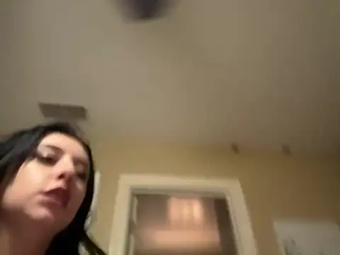 tiffanyxoxo515 online show from March 1, 2026, 9:20 am