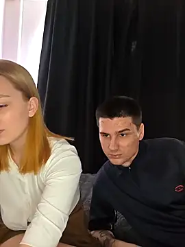 Snapshot of Sweet_Little_Lie chatting on October 14, 2025, 2:23 am Sweet Little Lie online show from October 14, 2025, 2:23 am