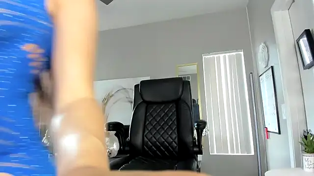 Myonnathegod online show from November 16, 2025, 9:41 pm