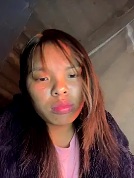 Snapshot of hello-cute chatting on December 15, 2025, 2:56 pm hello-cute online show from December 15, 2025, 2:56 pm