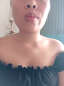 Snapshot of hello-cute chatting on October 22, 2025, 5:40 am hello-cute online show from October 22, 2025, 5:40 am