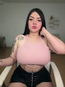 dulcemarianh  online show from May 30, 2026, 3:35 am