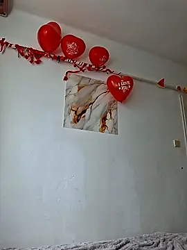 Snapshot of Nika_aa chatting on February 18, 2026, 10:12 am Nika aa online show from February 18, 2026, 10:12 am