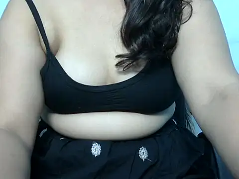 janu-janvi online show from October 14, 2025, 4:40 pm