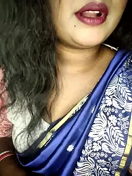 World Top Girl online show from November 3, 2025, 11:47 am