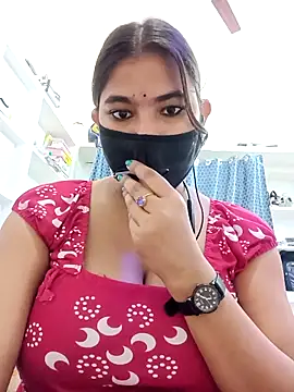 Hot radhaji online show from April 7, 2026, 1:46 pm