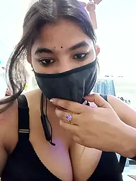 Hot radhaji online show from April 15, 2026, 4:11 pm