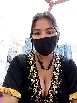 Hot radhaji online show from February 28, 2026, 3:06 am