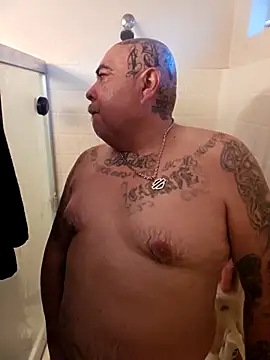 B1GLO online show from November 11, 2025, 2:12 pm