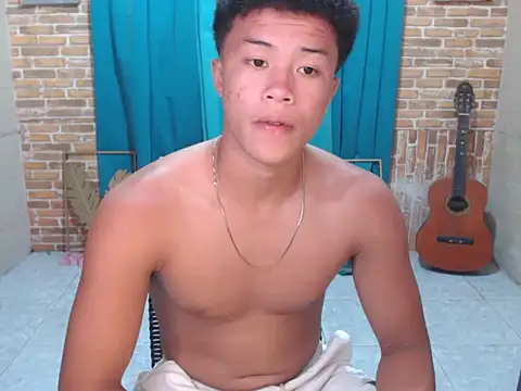 Snapshot of ur_naughtyboy_patrick chatting on November 19, 2025, 1:44 pm ur naughtyboy patrick online show from November 19, 2025, 1:44 pm