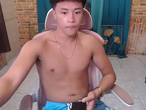 Snapshot of ur_naughtyboy_patrick chatting on October 30, 2025, 1:48 am ur naughtyboy patrick online show from October 30, 2025, 1:48 am