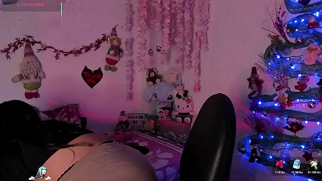 Emilycollei online show from December 5, 2025, 6:01 am