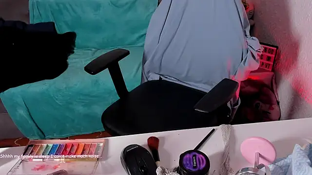 Snapshot of Emilycollei chatting on February 8, 2026, 3:26 am Emilycollei online show from February 8, 2026, 3:26 am