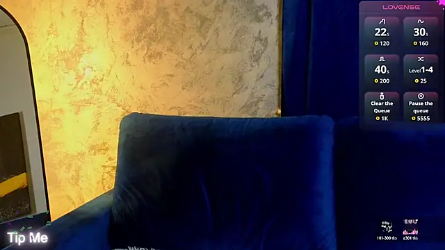 Snapshot of _YourSubmissive_ chatting on July 14, 2026, 2:05 am YourSubmissive online show from July 14, 2026, 2:05 am