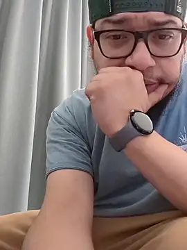 Snapshot of Lifewithcno chatting on March 21, 2026, 4:33 pm Lifewithcno online show from March 21, 2026, 4:33 pm