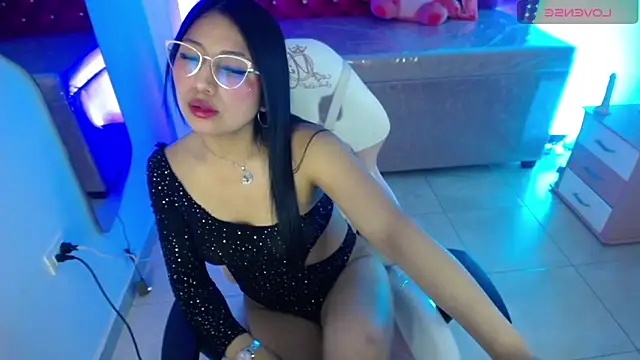 Keendall m online show from November 22, 2025, 3:49 am