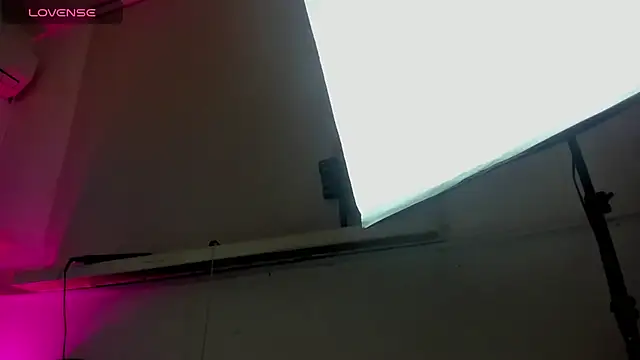 ChocoBunny1 online show from November 9, 2025, 4:05 am