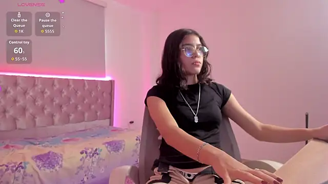 beiby glow online show from October 11, 2025, 1:01 pm