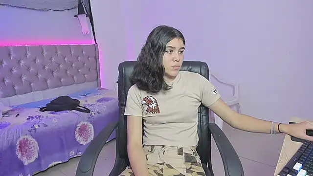 beiby glow online show from November 4, 2025, 2:10 pm