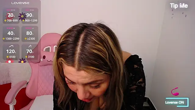 Isabella wish1 online show from November 7, 2025, 8:13 pm